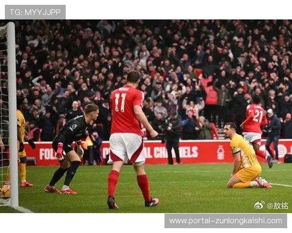 诺丁汉森林迎战布莱顿,主帅强调长传反击战术重要性