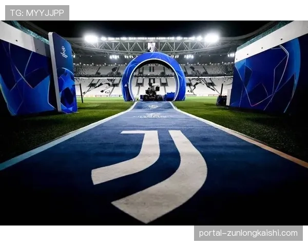 争议再现：VAR介入判罚点球，都灵安联球场大屏幕回放引发主场球迷强烈不满